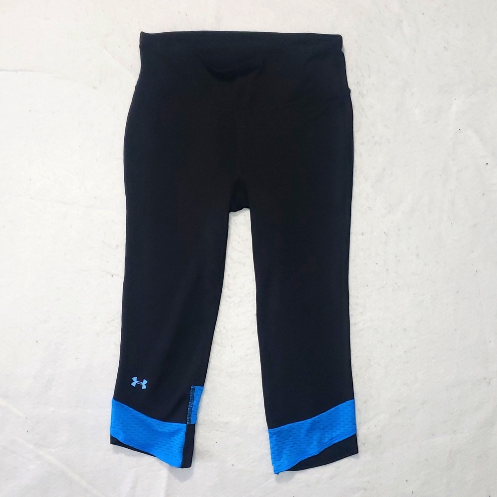 Under Armour Women’s Black &  Blue HeatGear Capri Cropped Leggings  Size SM/P